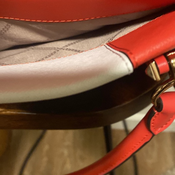 Michael KORS - Picture 8 of 10